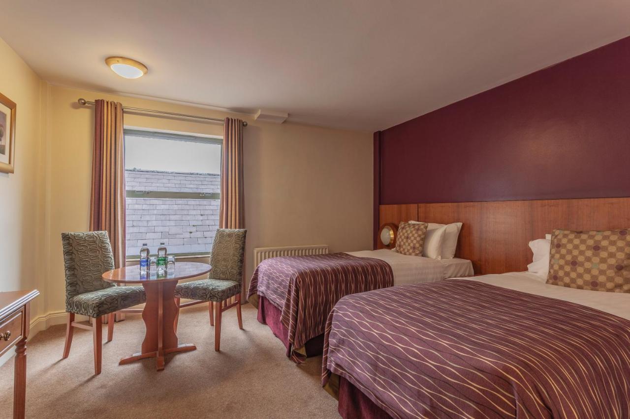 Silverbirch Hotel Omagh Buitenkant foto
